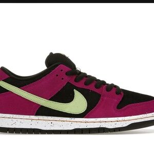 Nike SB Dunk Low Pro x ACG Terra Red Plum Sneakers